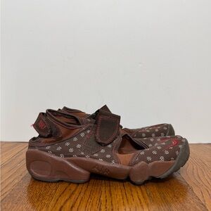 Nike Women's Air Rift "Botanical Stitch" Brown 2002 305033 261 00 Size 8